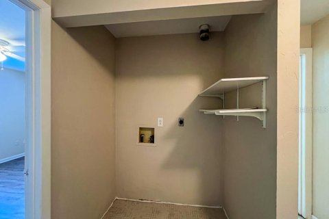 Townhouse in Gainesville, Florida 2 bedrooms, 92.16 sq.m. № 1901102 - photo 16