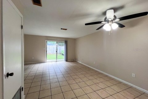 Townhouse in Gainesville, Florida 2 bedrooms, 92.16 sq.m. № 1901102 - photo 2