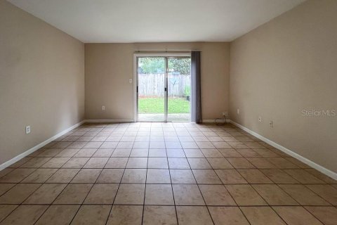 Townhouse in Gainesville, Florida 2 bedrooms, 92.16 sq.m. № 1901102 - photo 3