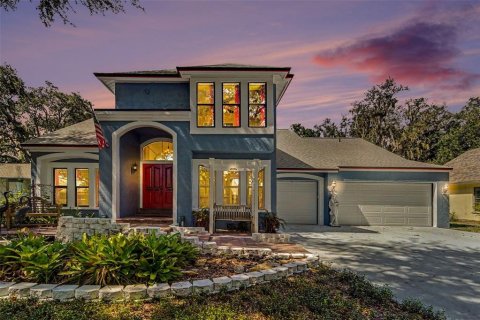 House in Tampa, Florida 3 bedrooms, 205.59 sq.m. № 2296750