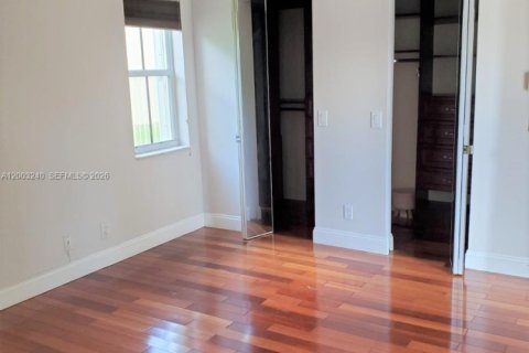House in Weston, Florida 3 bedrooms, 141.4 sq.m. № 2069706 - photo 15