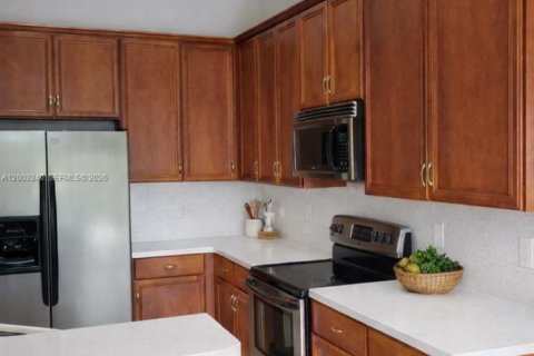 House in Weston, Florida 3 bedrooms, 141.4 sq.m. № 2069706 - photo 8