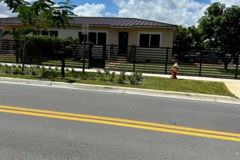 Снять в аренду квартиру в Хайалиа, Флорида 2 спальни, 177.44м2, № 1947096 - фото 3