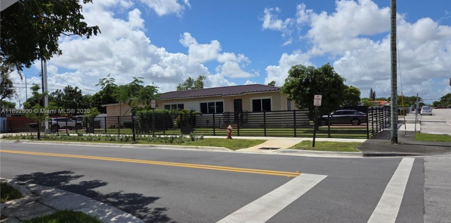 Квартира в Хайалиа, Флорида 2 спальни, 177.44м2 № 1947096