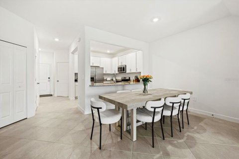 Townhouse in Lakewood Ranch, Florida 3 bedrooms, 178.84 sq.m. № 1911820 - photo 16