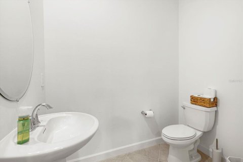 Townhouse in Lakewood Ranch, Florida 3 bedrooms, 178.84 sq.m. № 1911820 - photo 19