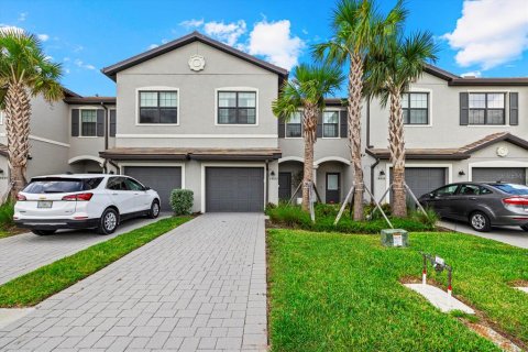 Townhouse in Lakewood Ranch, Florida 3 bedrooms, 178.84 sq.m. № 1911820 - photo 1