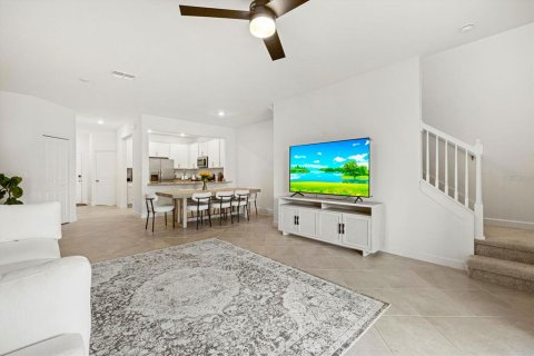 Townhouse in Lakewood Ranch, Florida 3 bedrooms, 178.84 sq.m. № 1911820 - photo 8