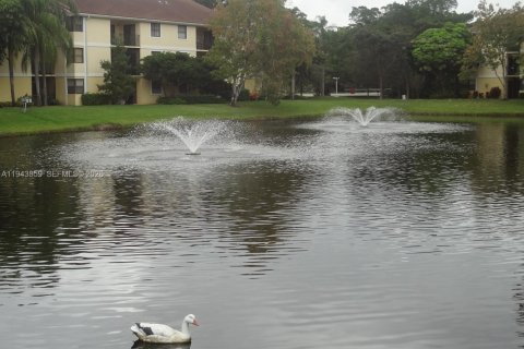 Condo in Plantation, Florida, 1 bedroom  № 2059972 - photo 20