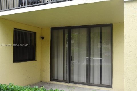 Condo in Plantation, Florida, 1 bedroom  № 2059972 - photo 13