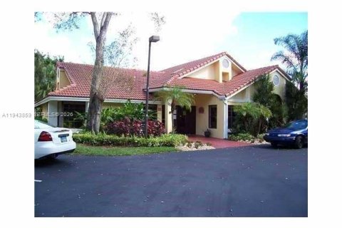 Condo in Plantation, Florida, 1 bedroom  № 2059972 - photo 3