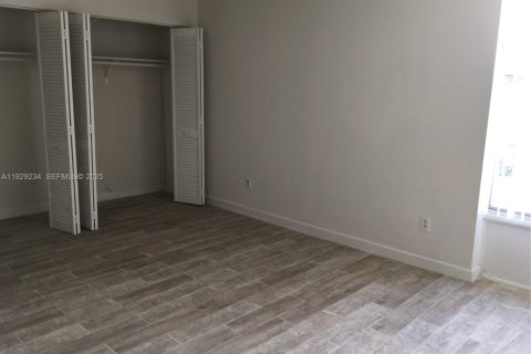 Copropriété à vendre à North Miami, Floride: 2 chambres, 89.46 m2 № 1987576 - photo 9