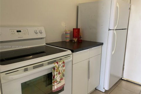 Copropriété à vendre à North Miami, Floride: 2 chambres, 89.46 m2 № 1987576 - photo 3