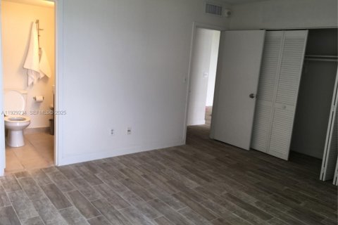 Copropriété à vendre à North Miami, Floride: 2 chambres, 89.46 m2 № 1987576 - photo 10