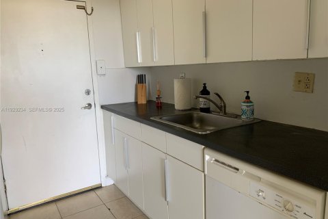 Copropriété à vendre à North Miami, Floride: 2 chambres, 89.46 m2 № 1987576 - photo 4