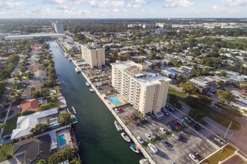 Copropriété à vendre à North Miami, Floride: 2 chambres, 89.46 m2 № 1987576 - photo 21