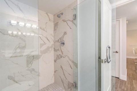 Condo in Clearwater, Florida, 2 bedrooms  № 2210746 - photo 22