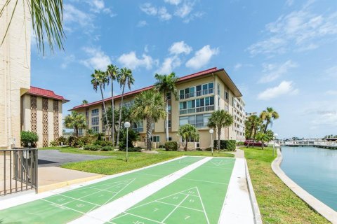 Condo in Clearwater, Florida, 2 bedrooms  № 2210746 - photo 26