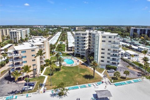 House in Sarasota, Florida 1 bedroom, 67.63 sq.m. № 2203692 - photo 27