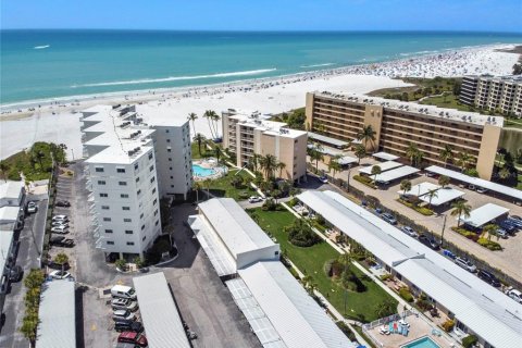 House in Sarasota, Florida 1 bedroom, 67.63 sq.m. № 2203692 - photo 24
