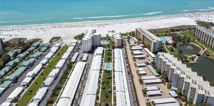 House in Sarasota, Florida 1 bedroom, 67.63 sq.m. № 2203692