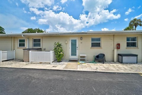 House in Sarasota, Florida 1 bedroom, 67.63 sq.m. № 2203692 - photo 23