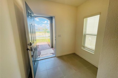 Villa ou maison à louer à Davenport, Floride: 4 chambres, 218.32 m2 № 1829347 - photo 3