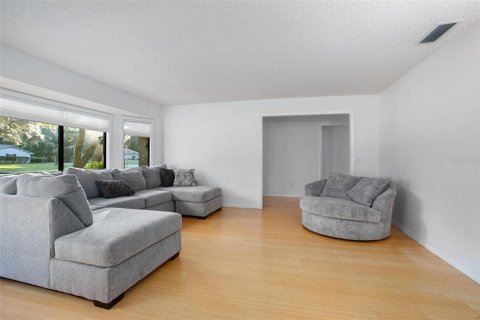 Casa en alquiler en DeLand, Florida, 3 dormitorios, 183.48 m2 № 1878062 - foto 12