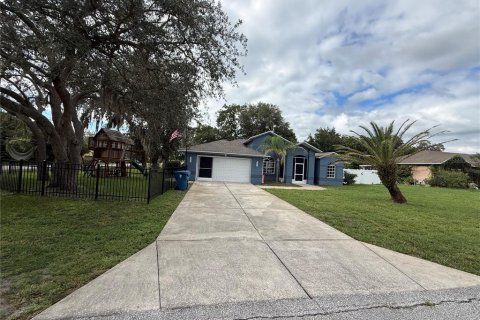 Casa en venta en Spring Hill, Florida, 3 dormitorios, 194.82 m2 № 2386252 - foto 2