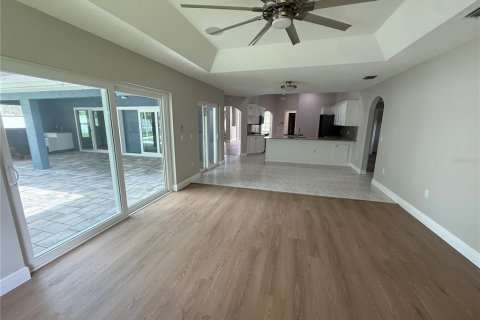 Casa en venta en Spring Hill, Florida, 3 dormitorios, 194.82 m2 № 2386252 - foto 6