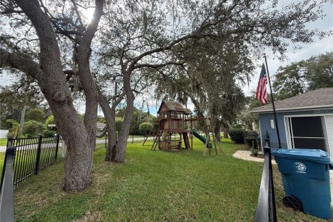 Casa en venta en Spring Hill, Florida, 3 dormitorios, 194.82 m2 № 2386252 - foto 3