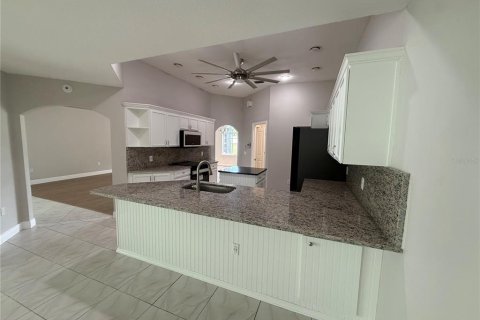 Casa en venta en Spring Hill, Florida, 3 dormitorios, 194.82 m2 № 2386252 - foto 9