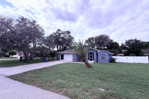 Casa en Spring Hill, Florida 3 dormitorios, 194.82 m2 № 2386252