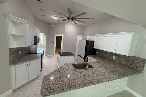 Casa en venta en Spring Hill, Florida, 3 dormitorios, 194.82 m2 № 2386252 - foto 10