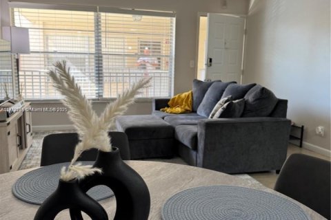 Condo in Coral Springs, Florida, 2 bedrooms  № 1758844 - photo 12