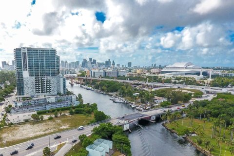 Condo in Miami, Florida, 1 bedroom № 2265786