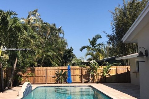 House in Dania Beach, Florida 3 bedrooms, 137.87 sq.m. № 1872076 - photo 22
