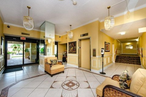 Condo in Clearwater, Florida, 2 bedrooms № 2215180 - photo 10