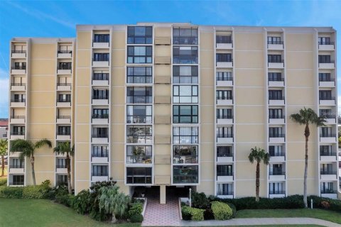 Condo in Clearwater, Florida, 2 bedrooms  № 2215180