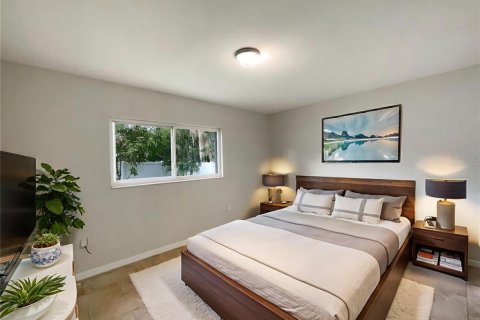 House in Plant City, Florida 4 bedrooms, 111.39 sq.m. № 1901558 - photo 4