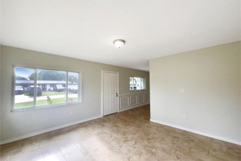 House in Plant City, Florida 4 bedrooms, 111.39 sq.m. № 1901558 - photo 3