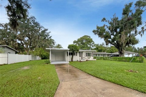 House in Plant City, Florida 4 bedrooms, 111.39 sq.m. № 1901558 - photo 1
