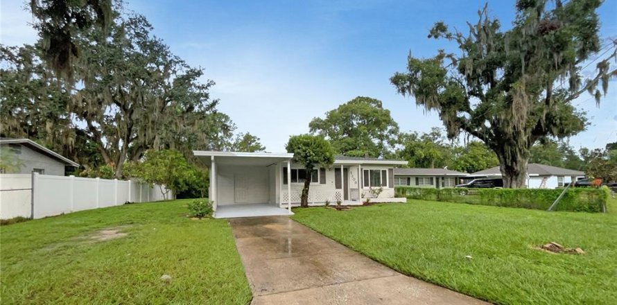 House in Plant City, Florida 4 bedrooms, 111.39 sq.m. № 1901558