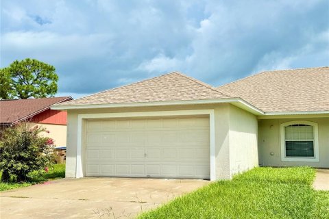 Apartamento en alquiler en Kissimmee, Florida, 2 dormitorios, 97.92 m2 № 1909427 - foto 1