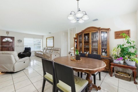 Купить виллу или дом в Майами, Флорида 3 спальни, 125.05м2, № 2044809 - фото 17