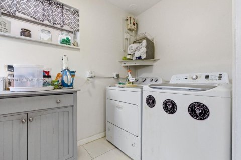 Купить виллу или дом в Майами, Флорида 3 спальни, 125.05м2, № 2044809 - фото 22