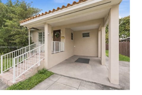 Купить виллу или дом в Майами, Флорида 3 спальни, 125.05м2, № 2044809 - фото 2