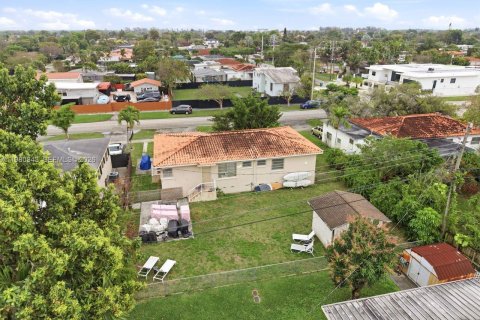 Купить виллу или дом в Майами, Флорида 3 спальни, 125.05м2, № 2044809 - фото 25