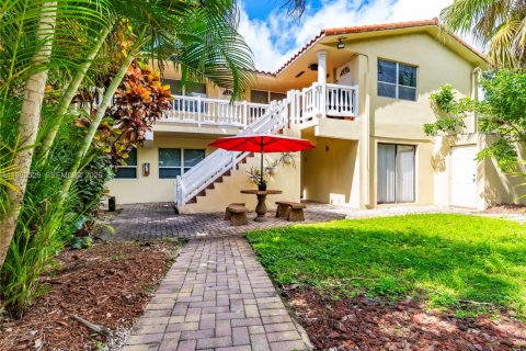 Copropriété à louer à Fort Lauderdale, Floride: 1 chambre, 1909.33 m2 № 2049275 - photo 2