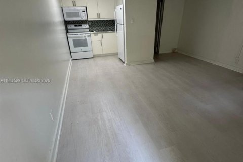 Copropriété à louer à Fort Lauderdale, Floride: 1 chambre, 1909.33 m2 № 2049275 - photo 5